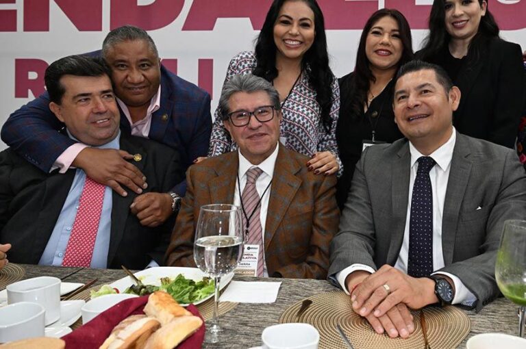 El Grupo Parlamentario de Morena “en ningún momento va a titubear en sacar adelante la agenda de la presidenta Claudia Sheinbaum”: Monreal