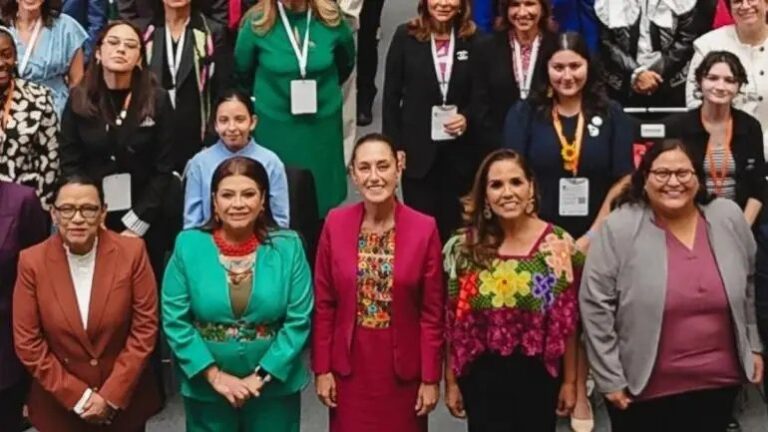 ‘Es tiempo de mujeres en México y en el mundo’, dice Sheinbaum