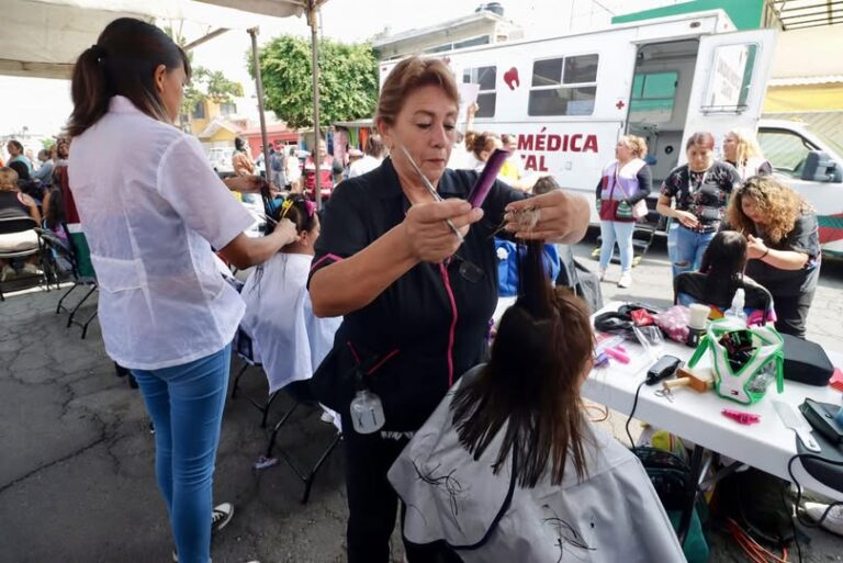 En Neza, la educación es una prioridad y este programa apoya directamente a las familias: Adolfo Cerqueda
