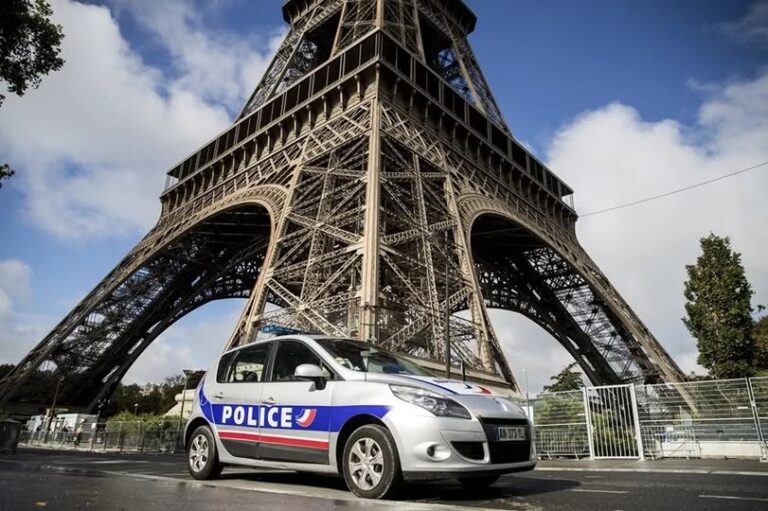 Imputados dos menores en Francia por preparar atentados contra la torre Eiffel y sinagogas