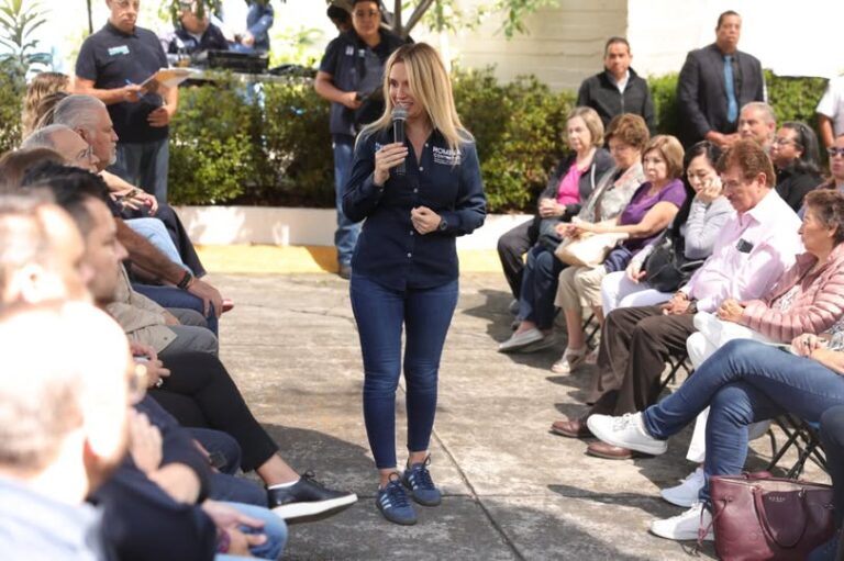 Contar con servicios públicos eficientes es fundamental: Romina Contreras