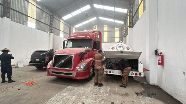 Explosión en predio clandestino deja dos lesionados graves en Ecatepec