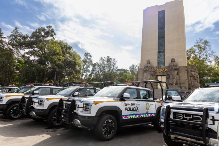 No entregamos 125 nuevas patrullas, entregamos confianza: Javier López Casarín