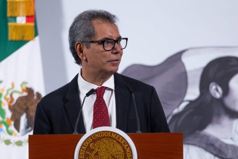 Hacienda ayudará a Pemex a bajar su deuda 26% para 2030