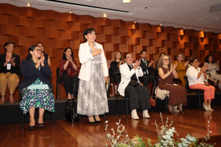 Los derechos de la niñez no son negociables: Beatriz Rojas