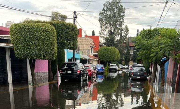 Inundaciones arrastran a Bosques de Aragón al abandono institucional; vecinos enfrentan el agua, solos