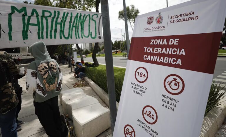 Rechazan la marihuana: Van por recuperar Plaza de la Concepción en CDMX