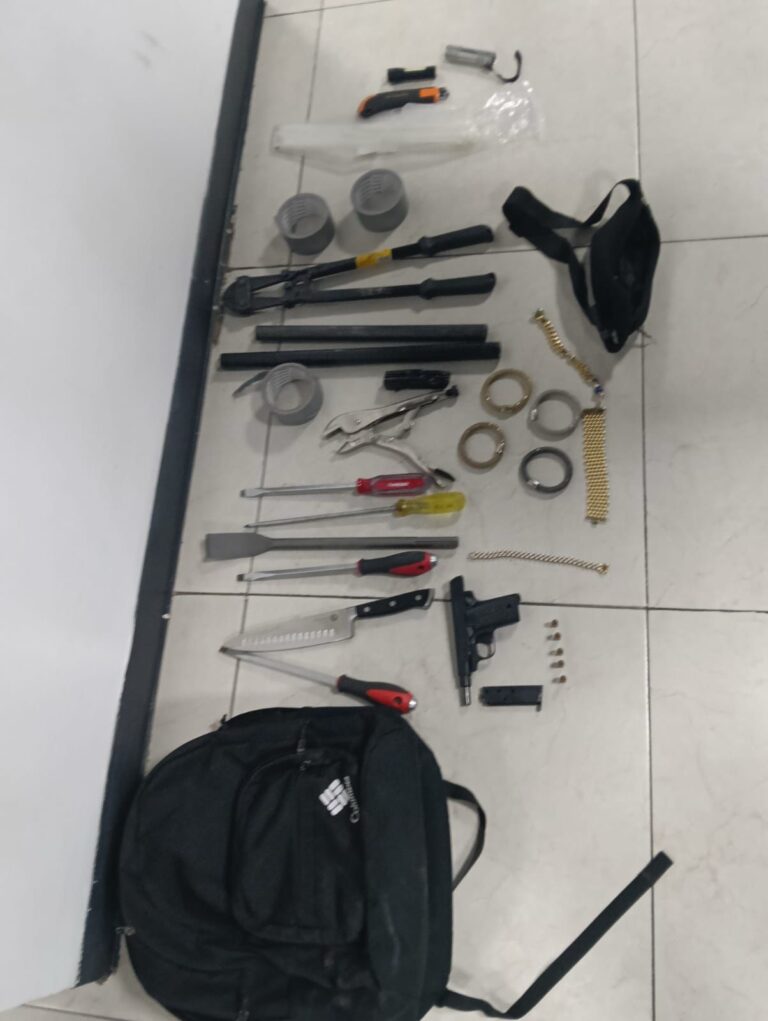 Detienen a dos presuntos implicados en violento robo a casa habitación en Álvaro Obregón