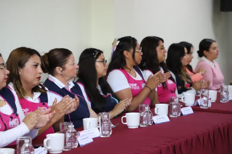 Cada cosa que aprendan les da un plus: Rosi Wong Romero