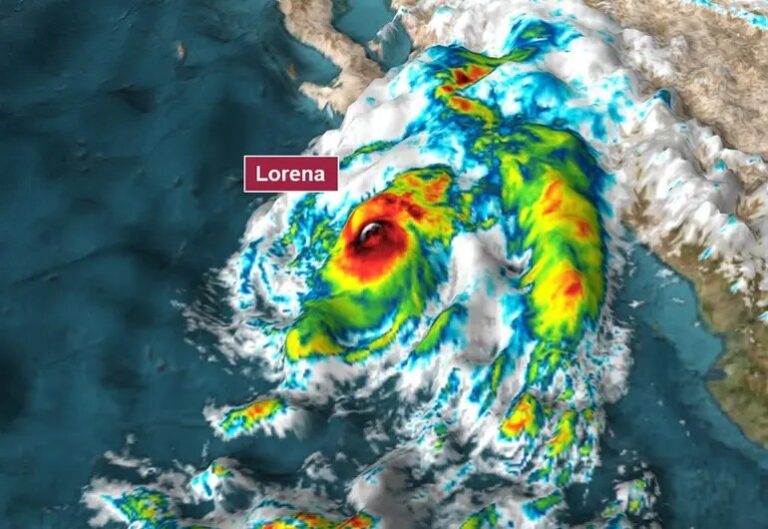 Huracán ‘Lorena’ pierde fuerza y se degrada a tormenta tropical