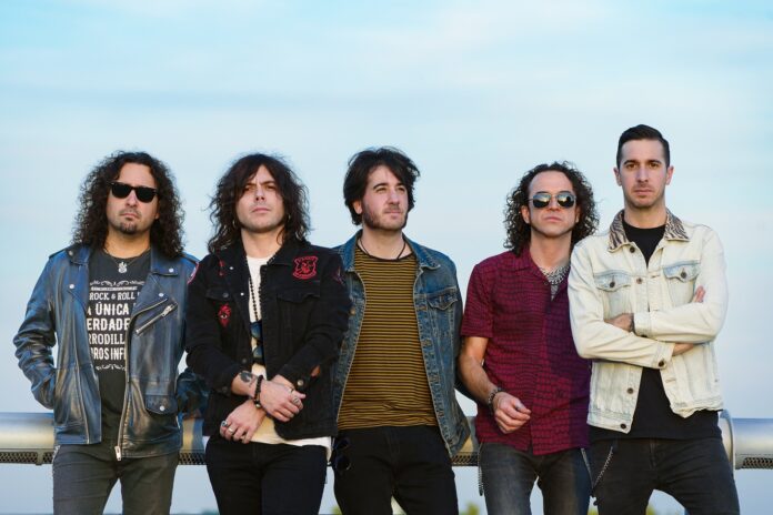 Whisky Caravan y Kutxi Romero de Marea incendian el rock en español con “Una y Otra Vez…”