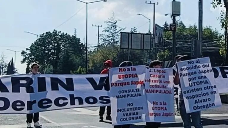 Bloquean vecinos vialidad para oponerse a Utopía en Parque ‘Las Águilas Japón’