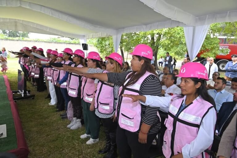 Las mujeres en Tlalnepantla abren camino en el sector hídrico: Alberto Valdés
