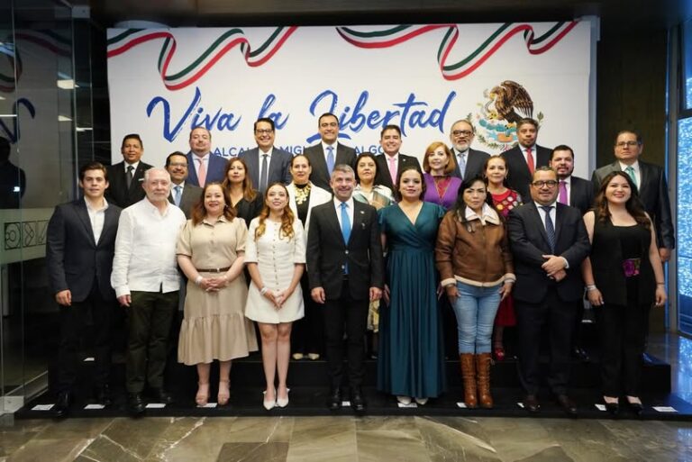 Mauricio Tabe celebra el Grito de Independencia en Miguel Hidalgo con llamado a la libertad y la unidad nacional