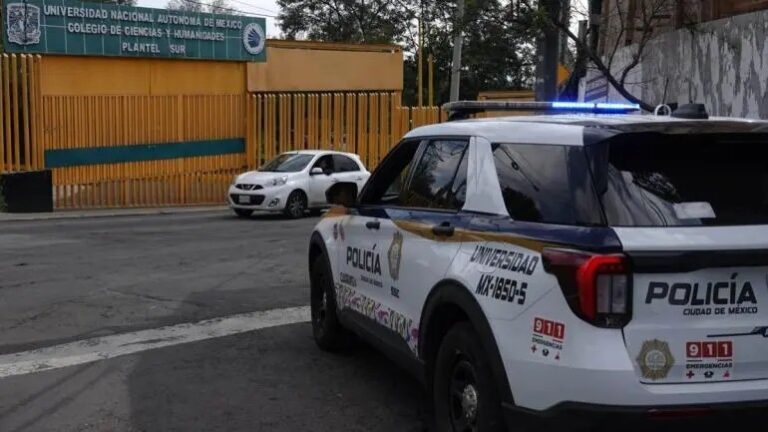 Estudiantes del CCH Sur marchan a Rectoría en memoria de Jesús Israel, joven asesinado