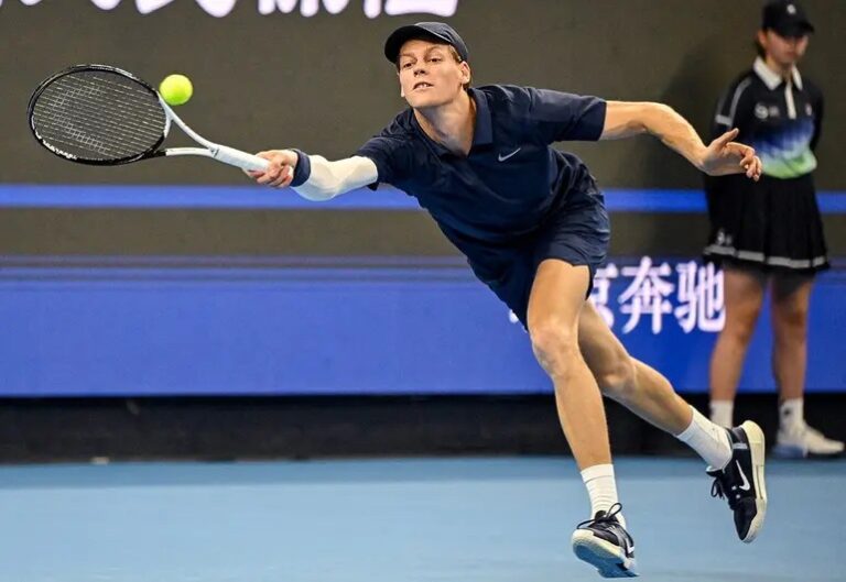 Sinner avanza a octavos en Pekín