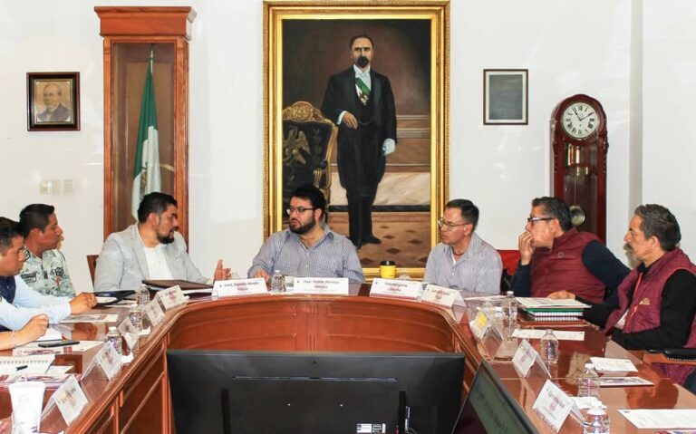 Naucalpan multiplica atenciones a mujeres en el marco del Día Naranja