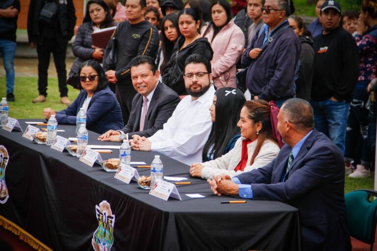 “La escuela es la puerta para un futuro más claro”: Isaac Montoya
