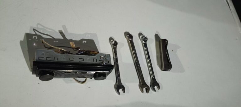 Detienen a dos hombres por robo en Álvaro Obregón