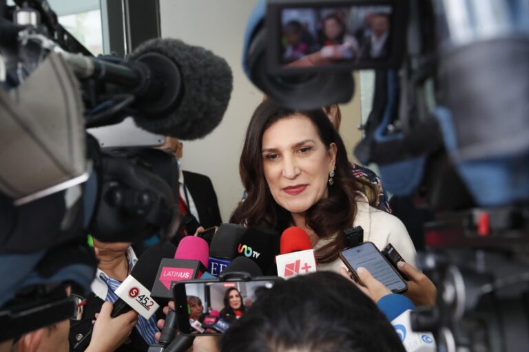 México necesita pluralidad y respeto a instituciones: Kenia López Rabadán