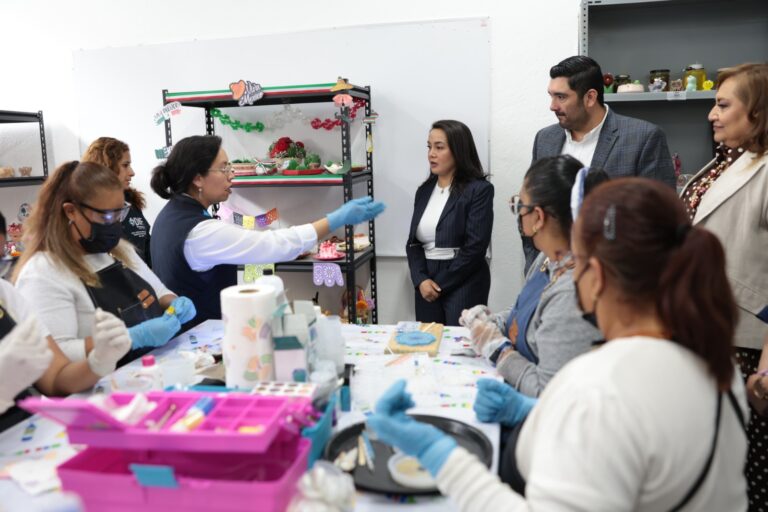 Centro de Oficios DIF Huixquilucan certificará a egresados tras aval de SEP: Romina Contreras