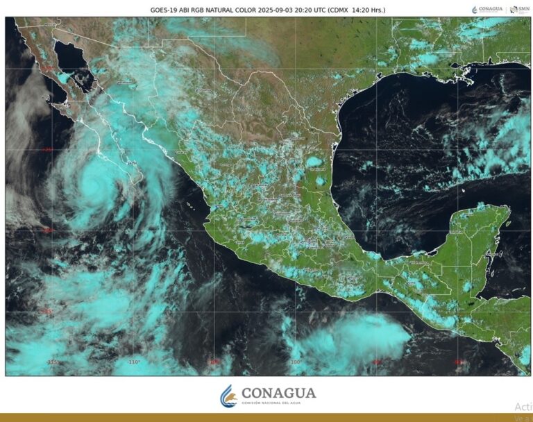 Huracán Lorena se intensifica frente a Baja California Sur; prevén lluvias torrenciales y oleaje elevado