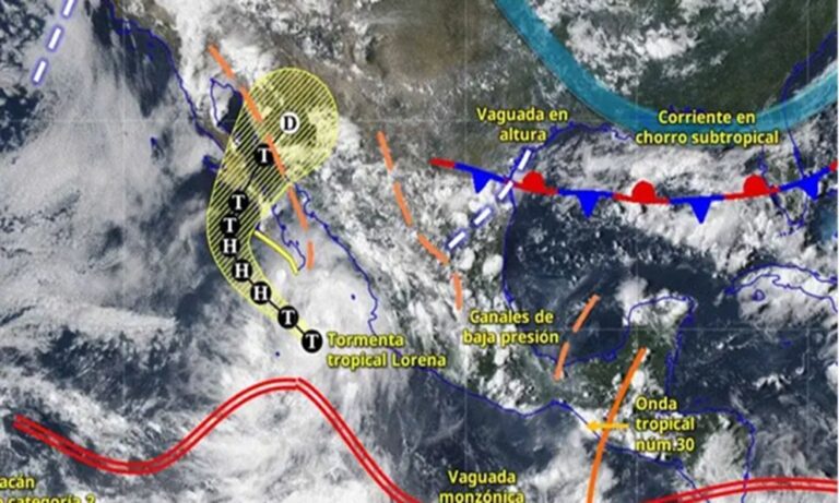 Lorena podría intensificarse a huracán; ocasionarán lluvias muy fuertes