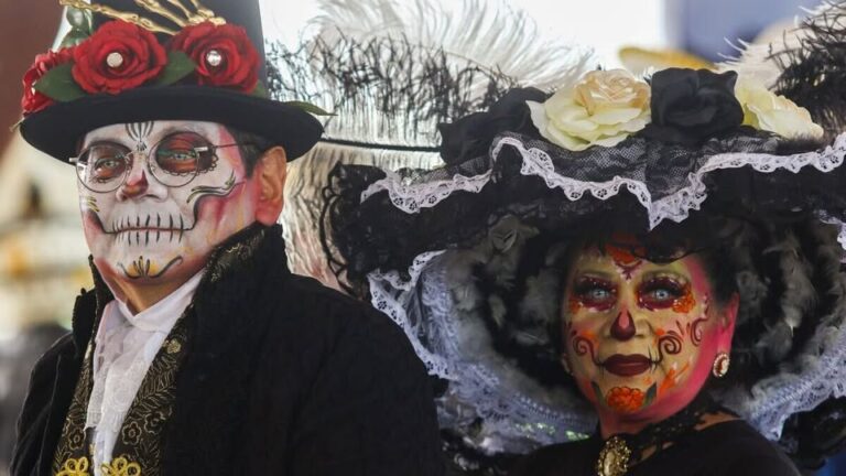 El Desfile de Catrinas vuelve a llenar de color y tradición las calles de CDMX: fecha, horarios y ruta