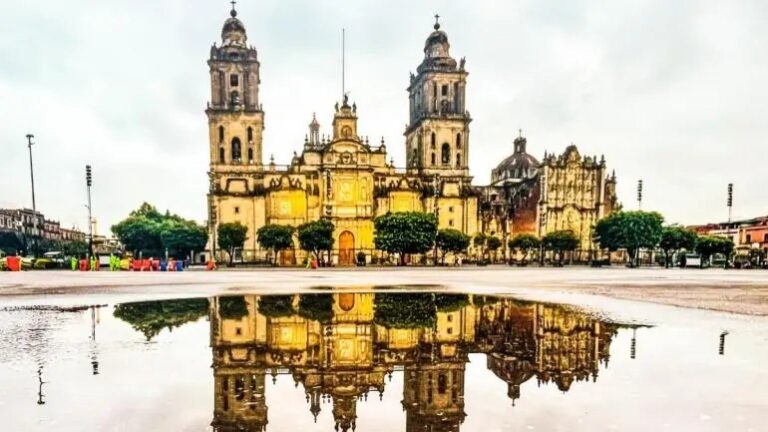 Hundimiento de la CDMX amenaza la Catedral Metropolitana