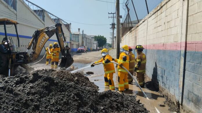 Controlan fuga de gas en zona industrial de Ecatepec; sin lesionados