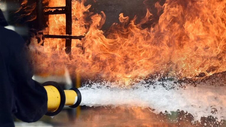 Momento exacto de la explosión en el restaurante La Soldadera, en CDMX