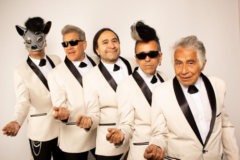 Los K’comxtles reavivan el fuego del rock and roll mexicano con su nuevo sencillo “Zombie”