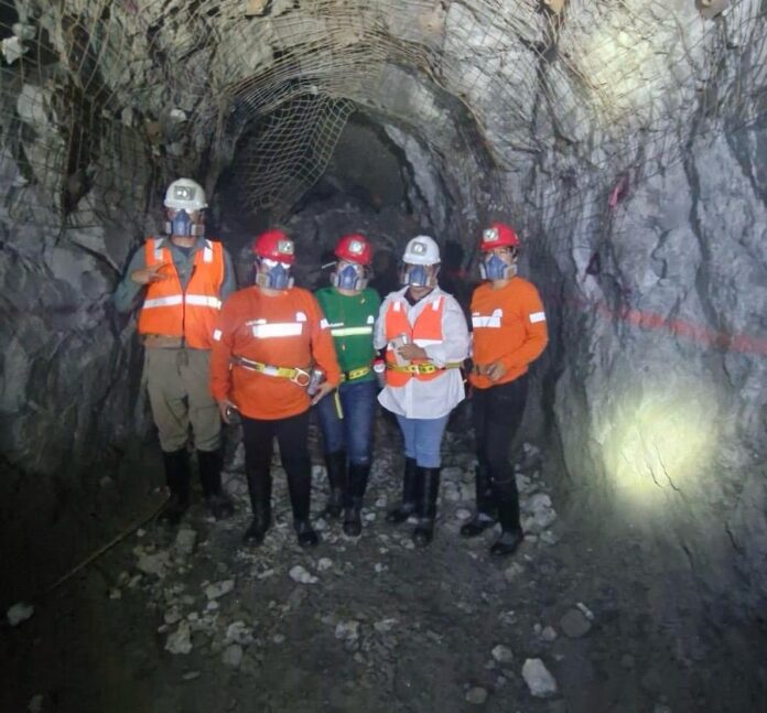 Desarrollan estudiantes del IPN rover con inteligencia artificial para detectar riesgos en minas