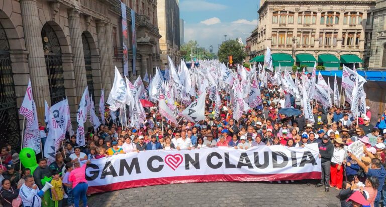 Refrendan miles de maderenses su apoyo a Claudia Sheinbaum durante cierre de gira en el Zócalo