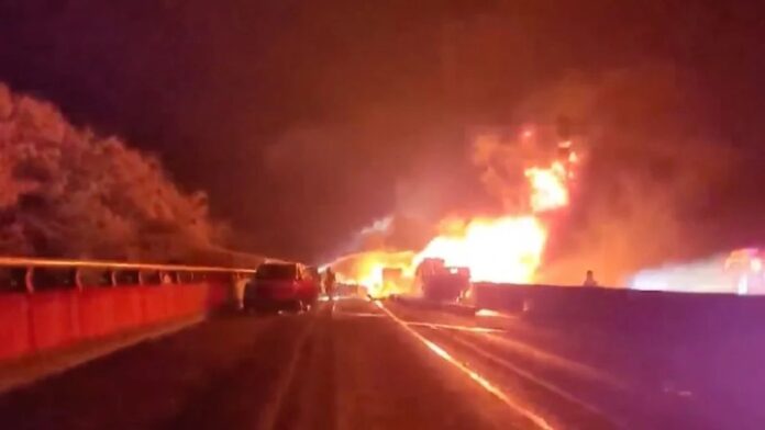 Choque múltiple de 13 vehículos en carretera de Corea del Sur deja dos muertos y cuatro lesionados