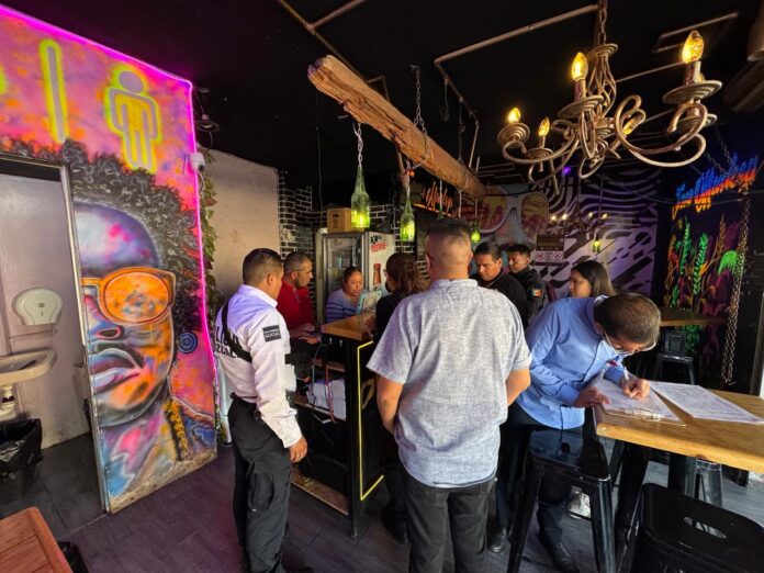 Clausuran cuatro bares irregulares en Santa Bárbara en Cuautitlán Izcalli