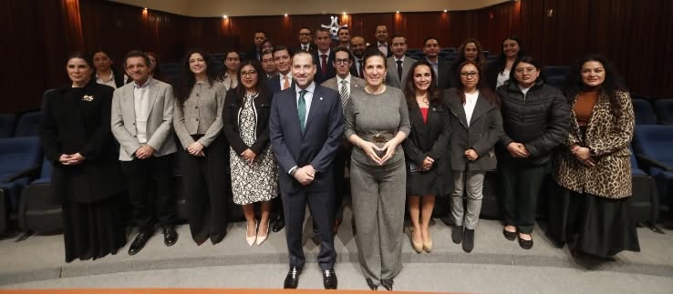 Diálogo cercano con empleadores, necesario para construir un país más próspero: Kenia López Rabadán