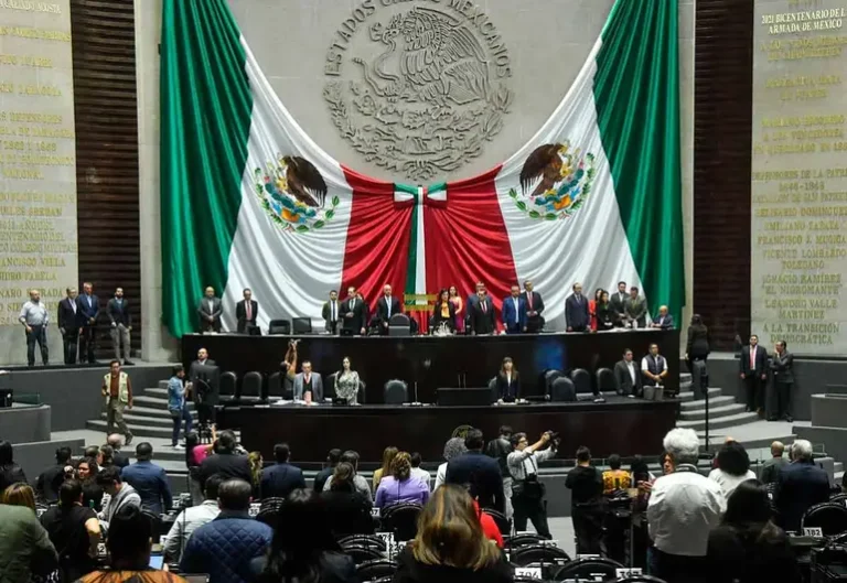 Diputados rinden homenaje a Carlos Manzo; exigen justicia