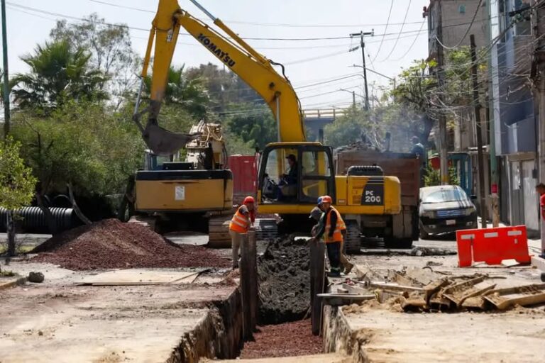 En Nezahualcóyotl avanzan en rehabilitación de Periférico Oriente y Avenida Central