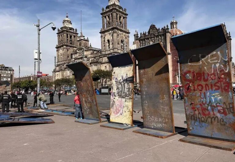 Vallas en Palacio Nacional son para proteger el recinto y evitar violencia: Sheinbaum