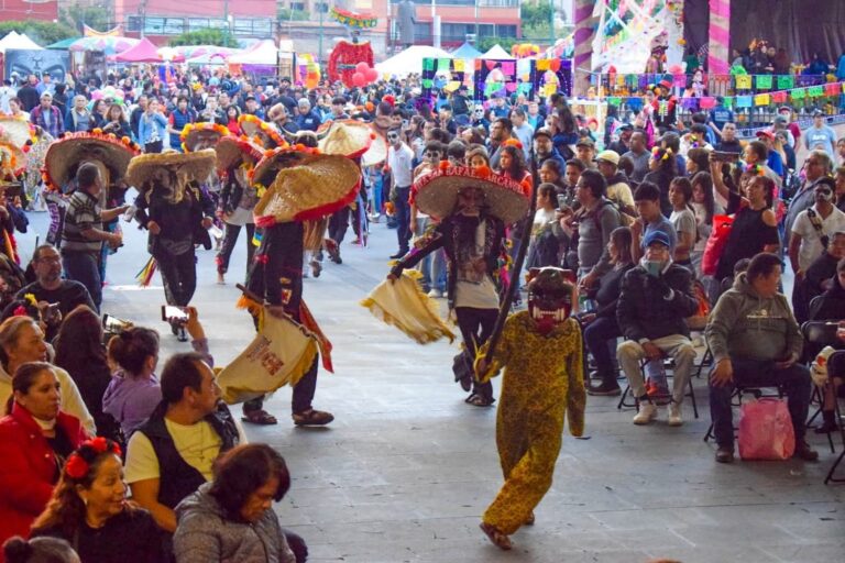 Tlalnepantla honra el Día de Muertos con tres días de festividades y operativo especial en panteones