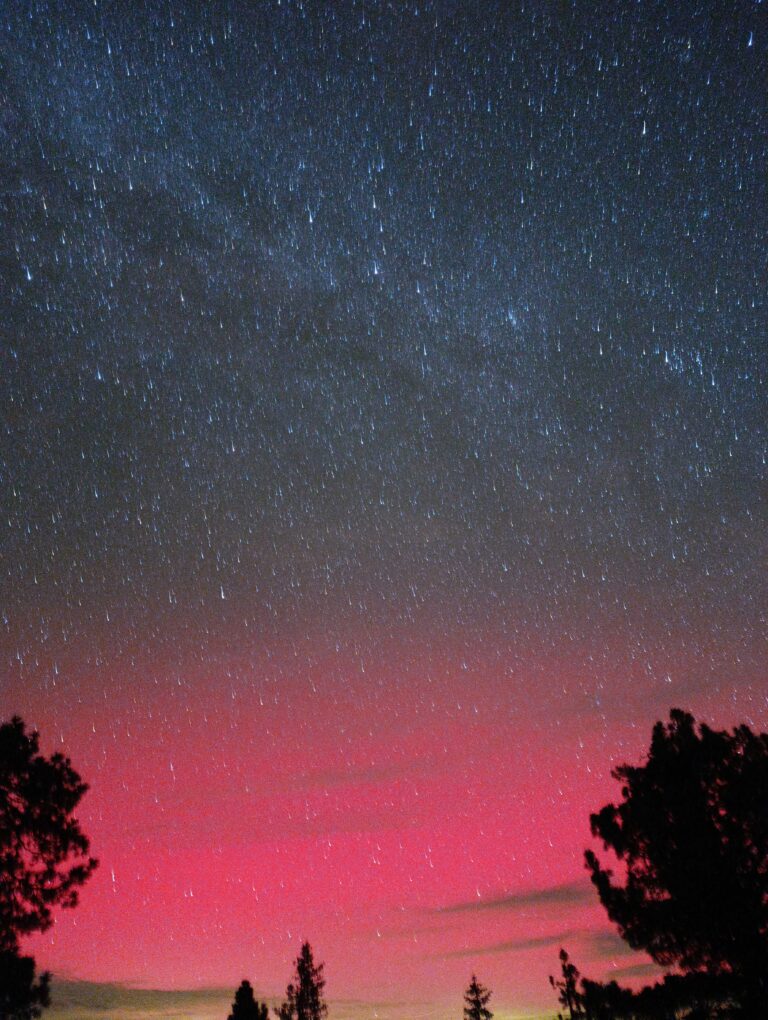 🌌 Científicos de la UNAM prevén segunda tormenta geomagnética; podrían verse auroras boreales en México
