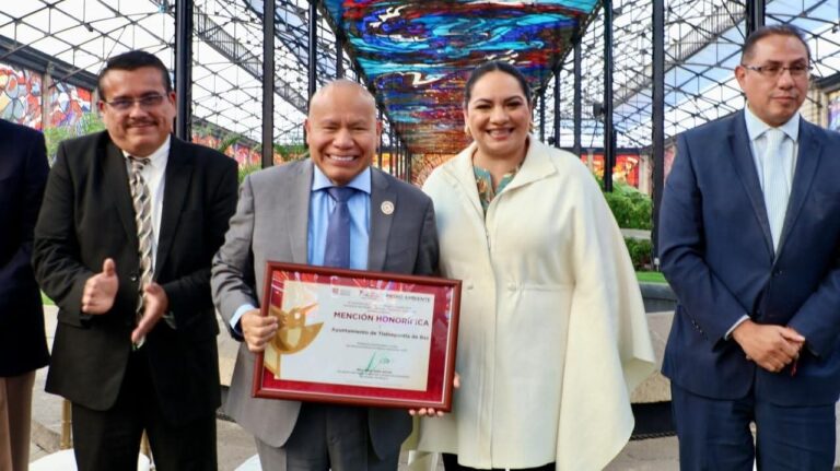Tlalnepantla recibe el Premio al Mérito Ambiental 2025 por el “Operativo Colibrí” y la recuperación integral de espacios verdes