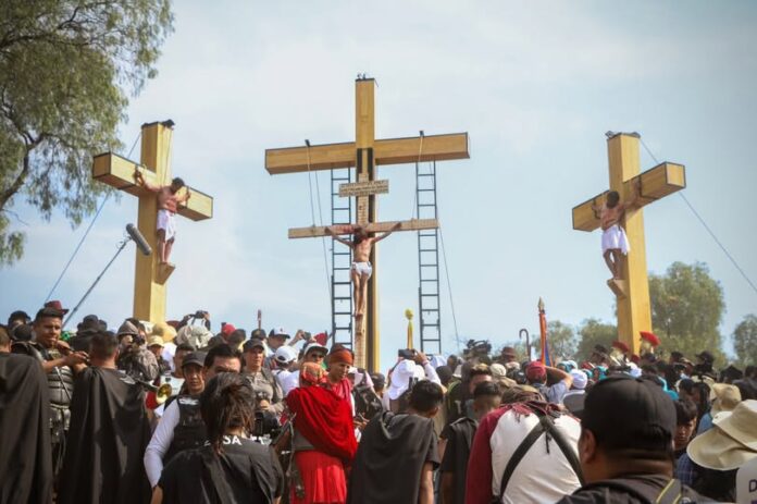 Sheinbaum celebra reconocimiento de la UNESCO a la Pasión de Cristo en Iztapalapa