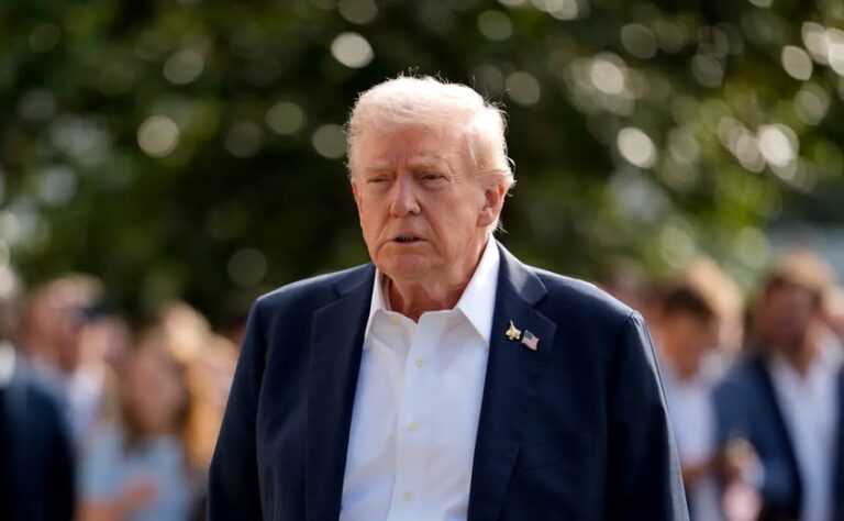 Trump planea ampliar a 30 los países incluidos en su prohibición de viajes a EU