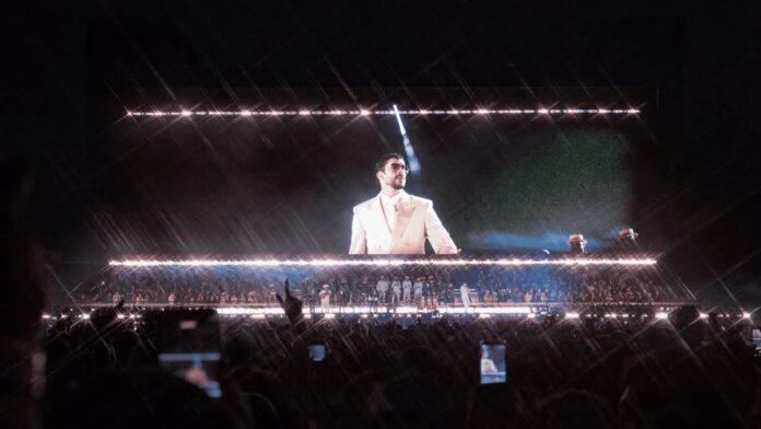 Bad Bunny sorprende con Julieta Venegas en CDMX