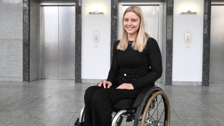 Michaela Benthaus hará historia: primera astronauta en silla de ruedas que viajará al espacio en misión de Blue Origin