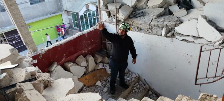 Explosión por acumulación de gas deja un lesionado y daños en viviendas de Ecatepec