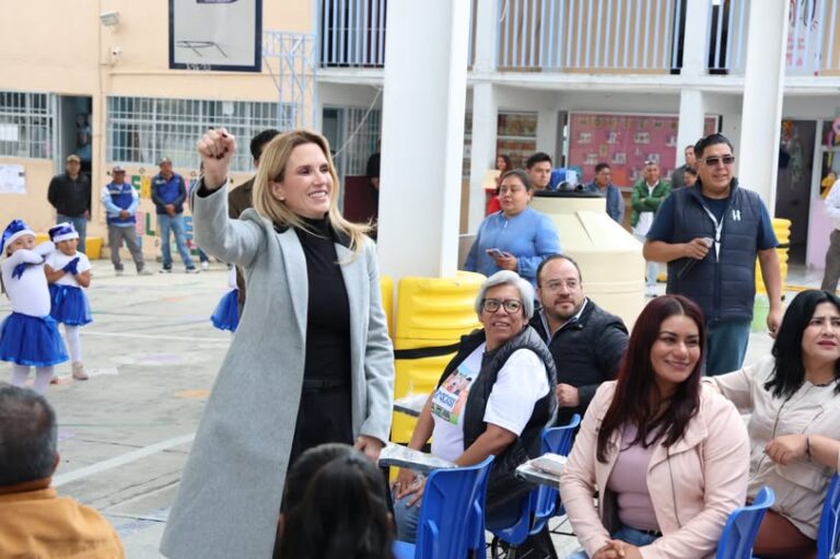 Seguimos trabajando 24/7 para que estudien en espacios dignos: Romina Contreras