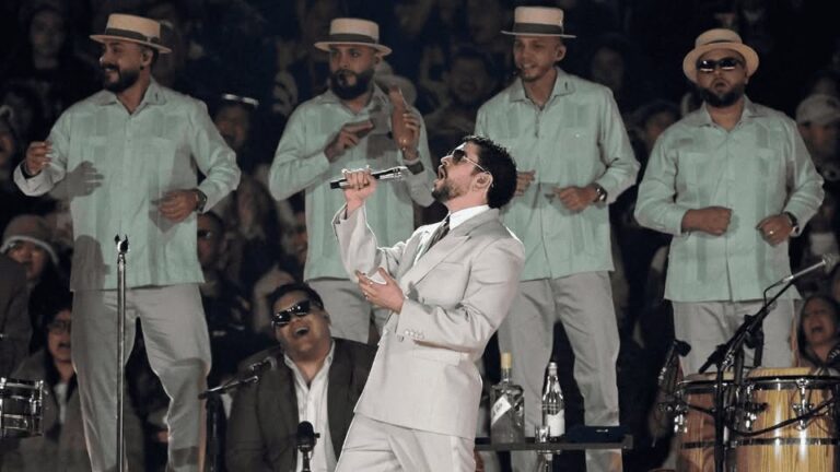 Bad Bunny sorprende en CDMX con Ana de la Reguera y Diego Boneta como invitados en su segundo show